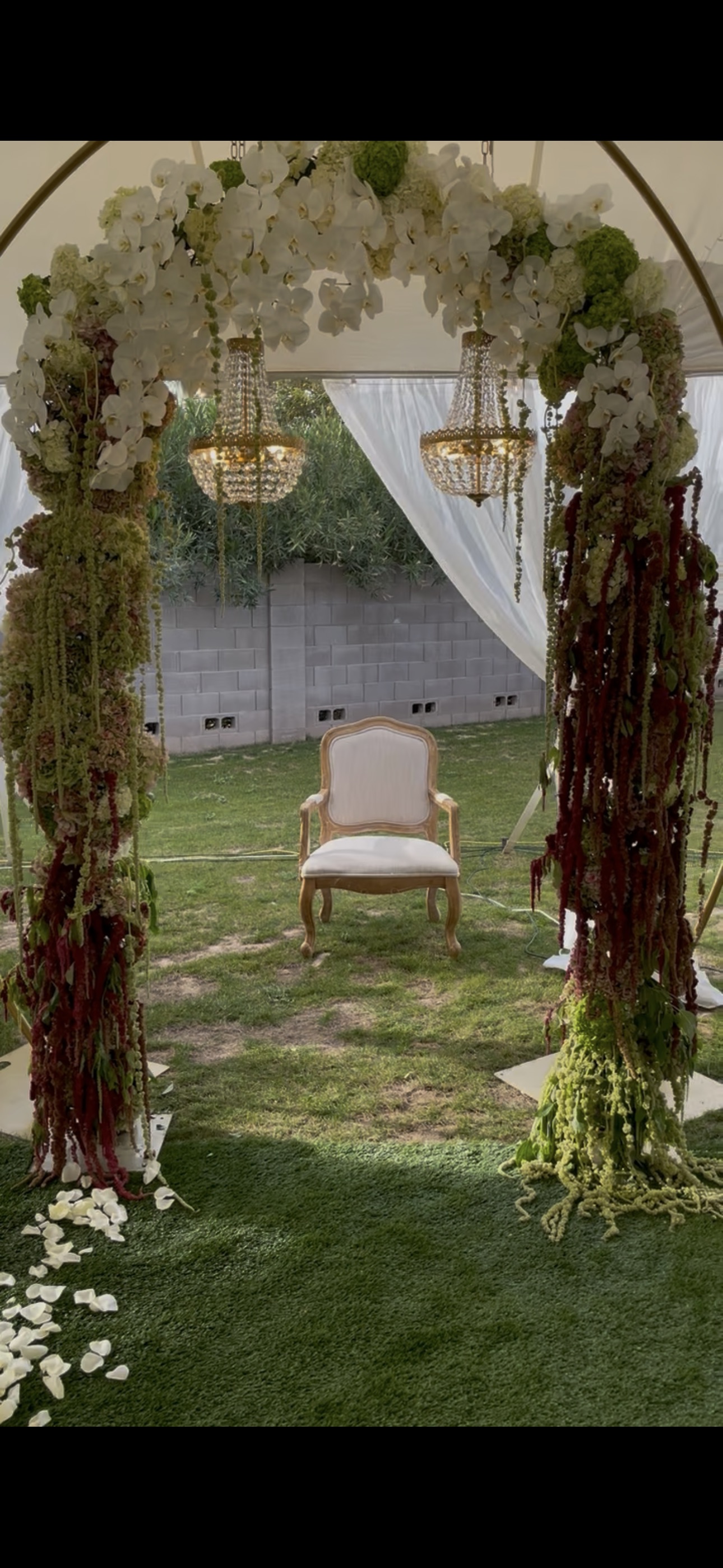 Floral arrangement preview